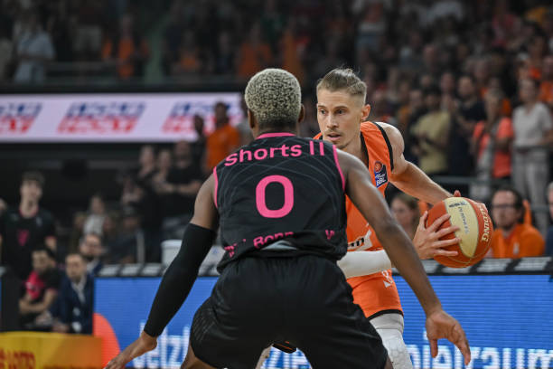 西班牙队的 西班牙队的